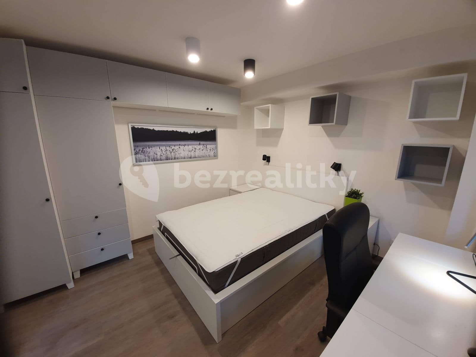 Pronájem bytu 2+kk 30 m², Vokovická, Praha, Praha Pronájem bytu 2+kk 30 m², Vokovická, Praha, Praha