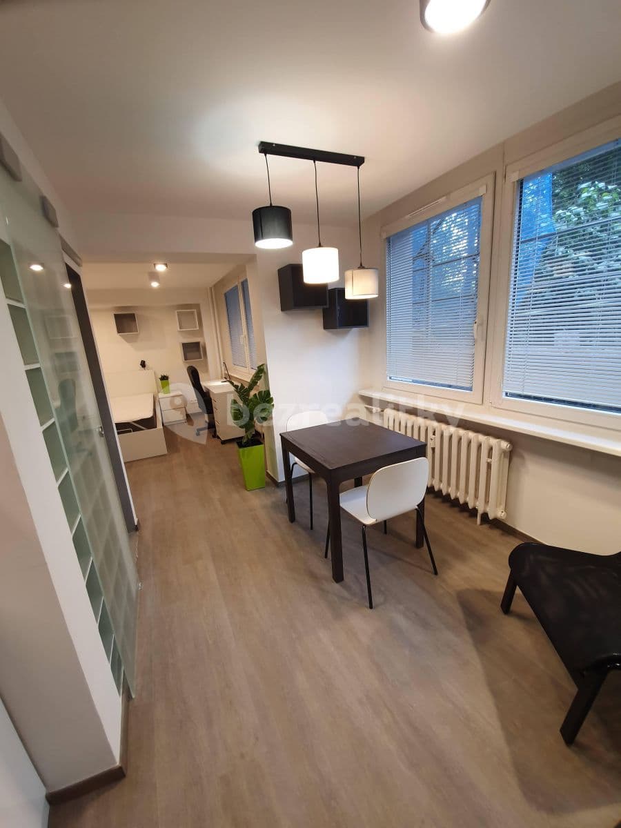 Pronájem bytu 2+kk 30 m², Vokovická, Praha, Praha Pronájem bytu 2+kk 30 m², Vokovická, Praha, Praha