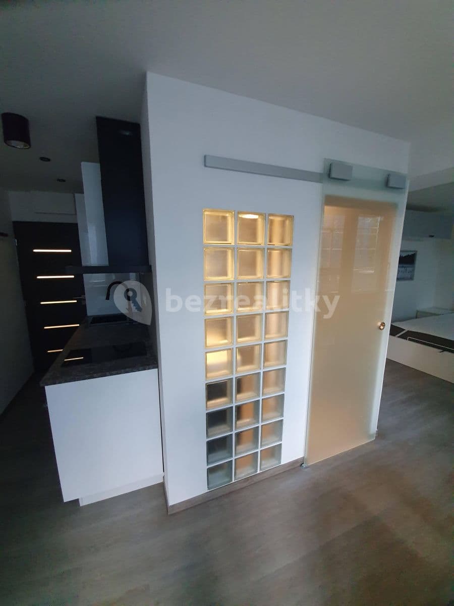 Pronájem bytu 2+kk 30 m², Vokovická, Praha, Praha Pronájem bytu 2+kk 30 m², Vokovická, Praha, Praha