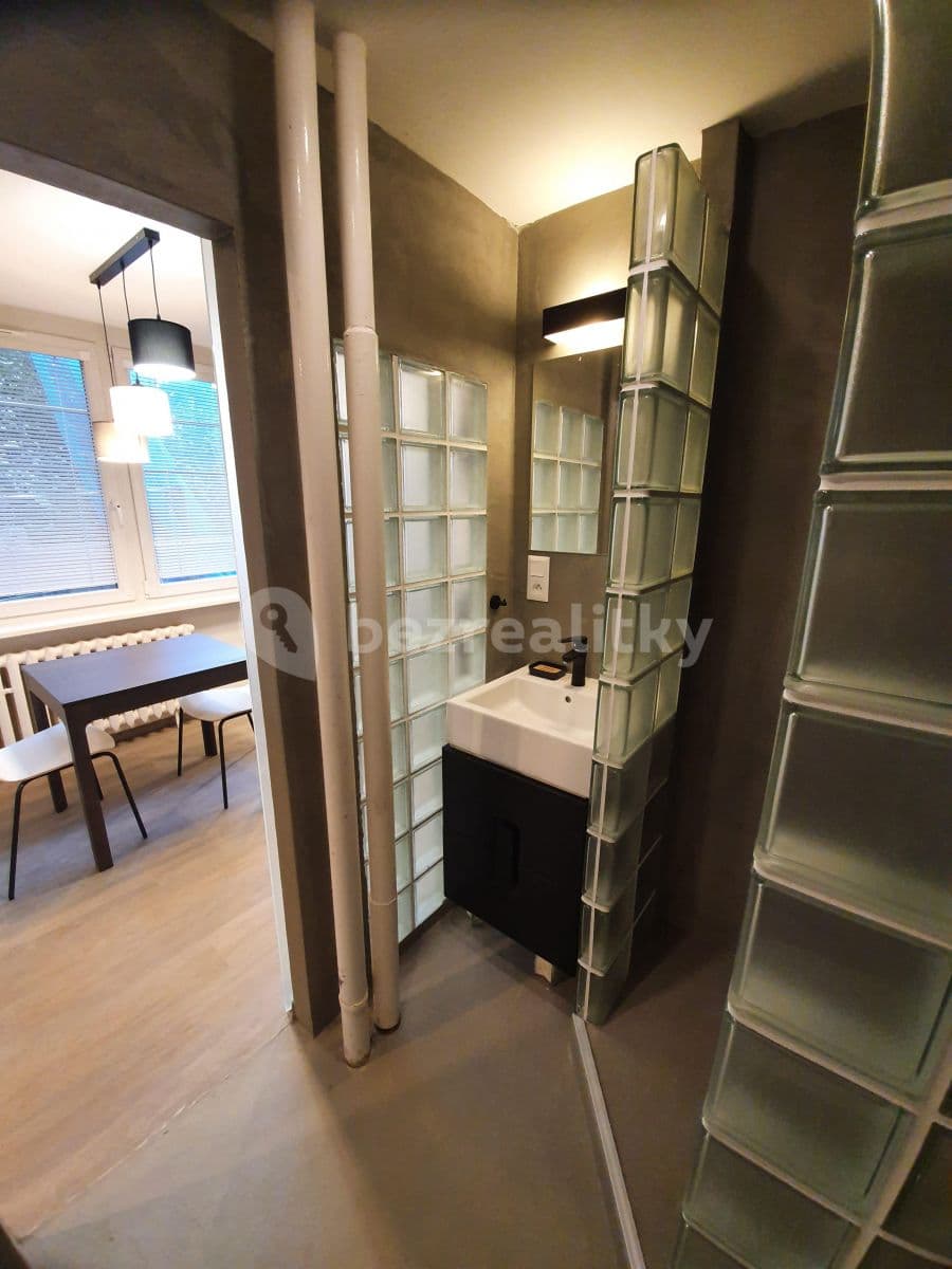 Pronájem bytu 2+kk 30 m², Vokovická, Praha, Praha Pronájem bytu 2+kk 30 m², Vokovická, Praha, Praha