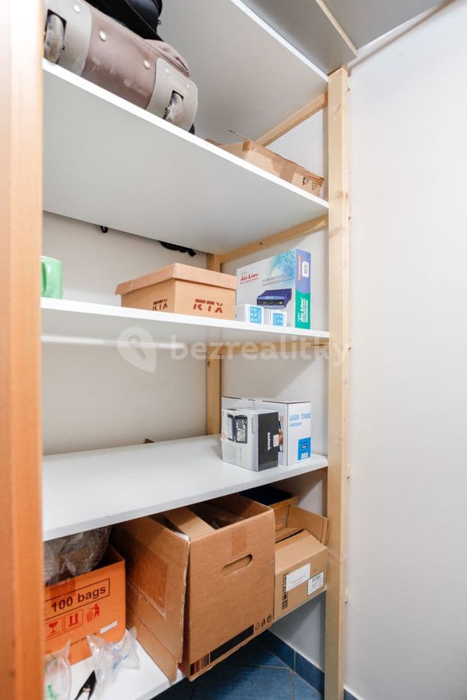 Pronájem bytu 1+kk 45 m², Pod Harfou, Praha, Praha Pronájem bytu 1+kk 45 m², Pod Harfou, Praha, Praha