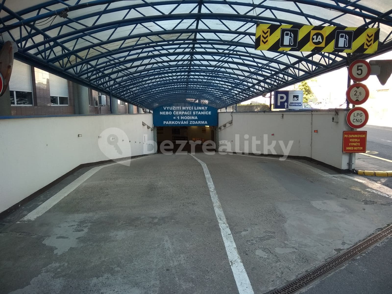 Pronájem garáže 12 m², Příkop, Brno, Jihomoravský kraj Pronájem garáže 12 m², Příkop, Brno, Jihomoravský kraj