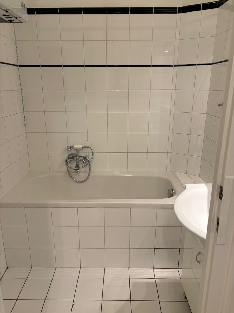 Pronájem bytu 3+1 99 m², U Rajské zahrady, Praha, Praha Pronájem bytu 3+1 99 m², U Rajské zahrady, Praha, Praha