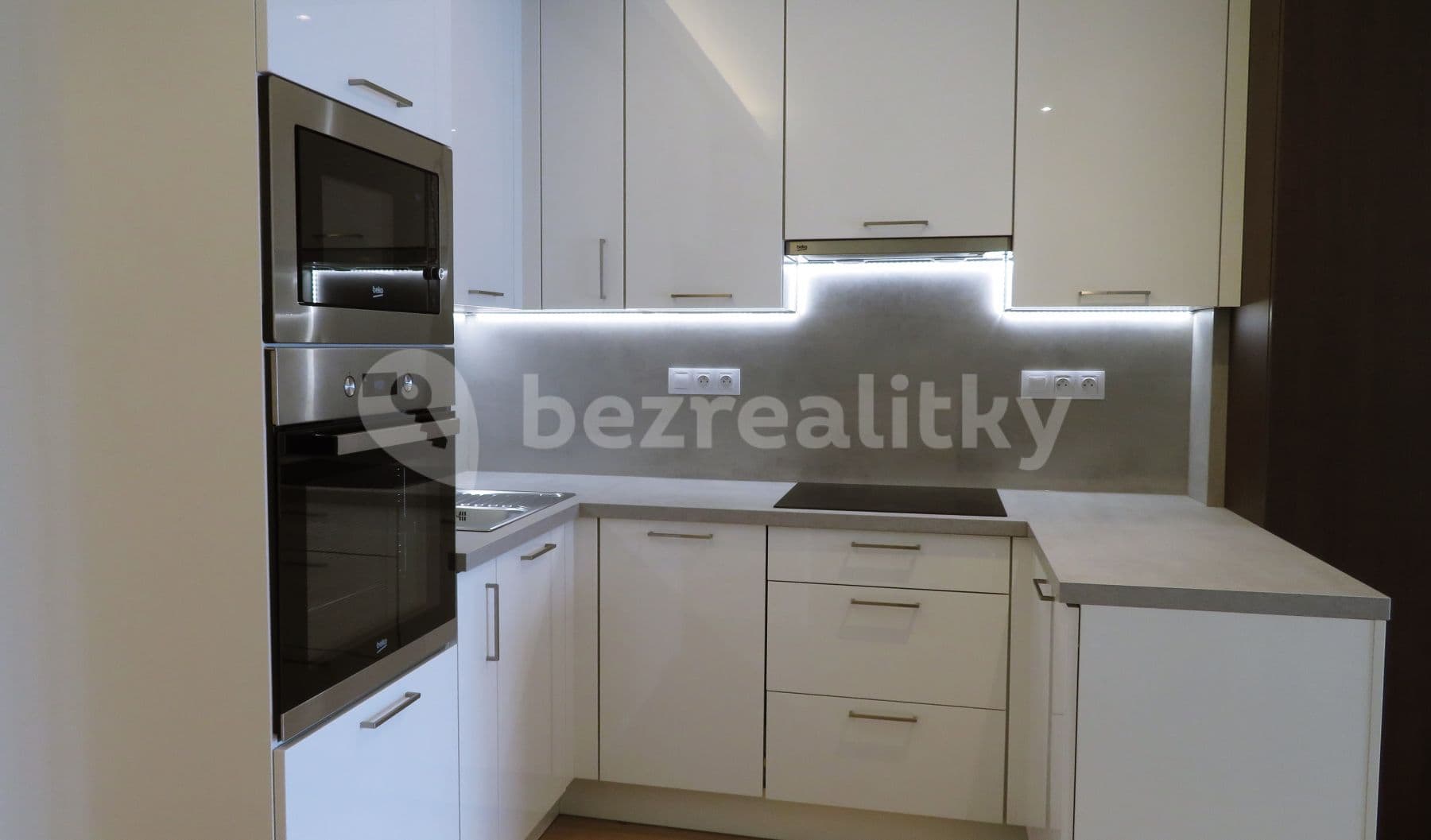 Pronájem bytu 1+kk 36 m², Mukařovského, Praha, Praha Pronájem bytu 1+kk 36 m², Mukařovského, Praha, Praha