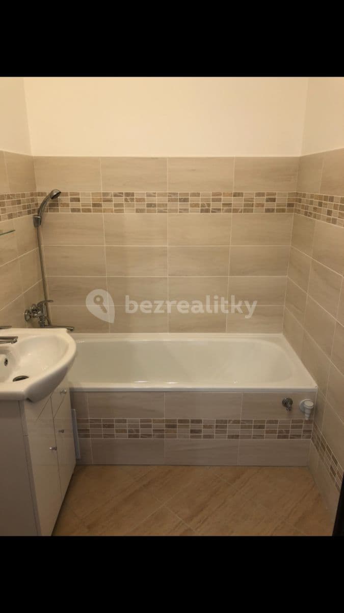 Pronájem bytu 1+1 41 m², Náměstí Osvobození, Cvikov, Liberecký kraj Pronájem bytu 1+1 41 m², Náměstí Osvobození, Cvikov, Liberecký kraj