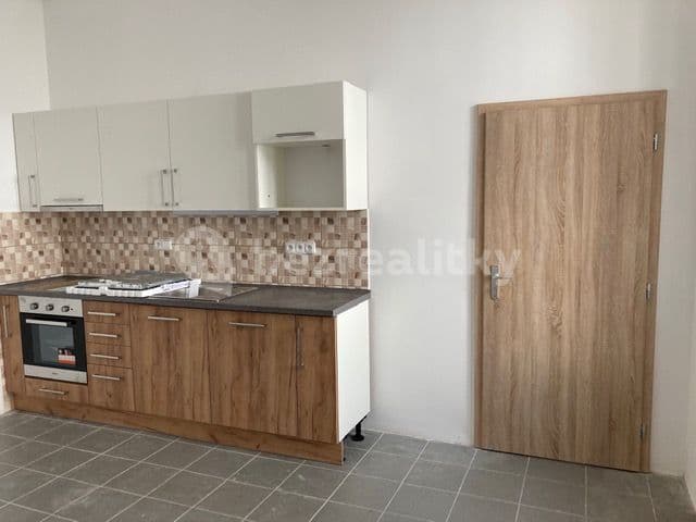 Pronájem bytu 1+kk 30 m², Palackého náměstí, Ivančice, Jihomoravský kraj Pronájem bytu 1+kk 30 m², Palackého náměstí, Ivančice, Jihomoravský kraj