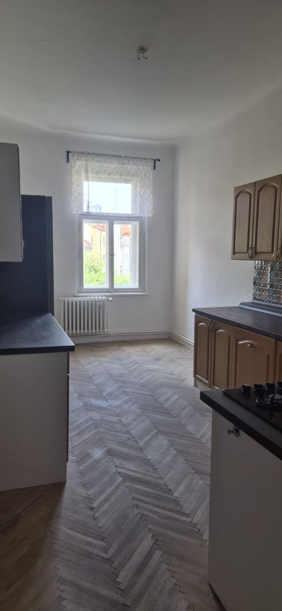 Pronájem bytu 3+1 98 m², Slavíkova, Praha, Praha Pronájem bytu 3+1 98 m², Slavíkova, Praha, Praha