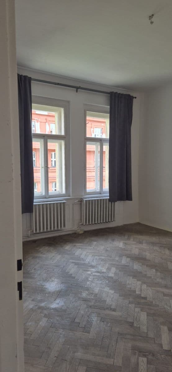 Pronájem bytu 3+1 98 m², Slavíkova, Praha, Praha Pronájem bytu 3+1 98 m², Slavíkova, Praha, Praha