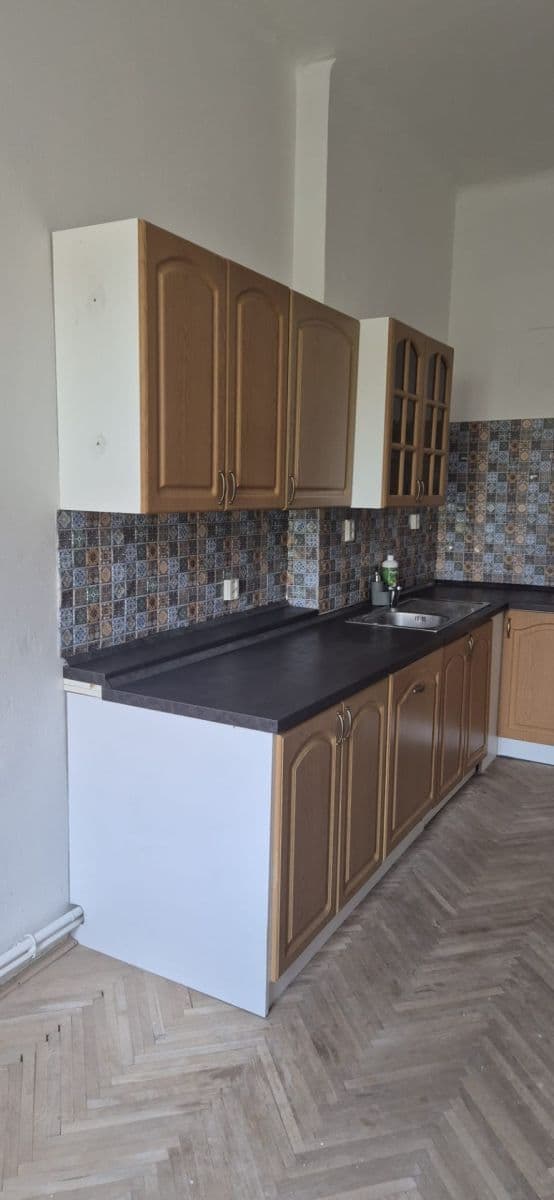 Pronájem bytu 3+1 98 m², Slavíkova, Praha, Praha Pronájem bytu 3+1 98 m², Slavíkova, Praha, Praha