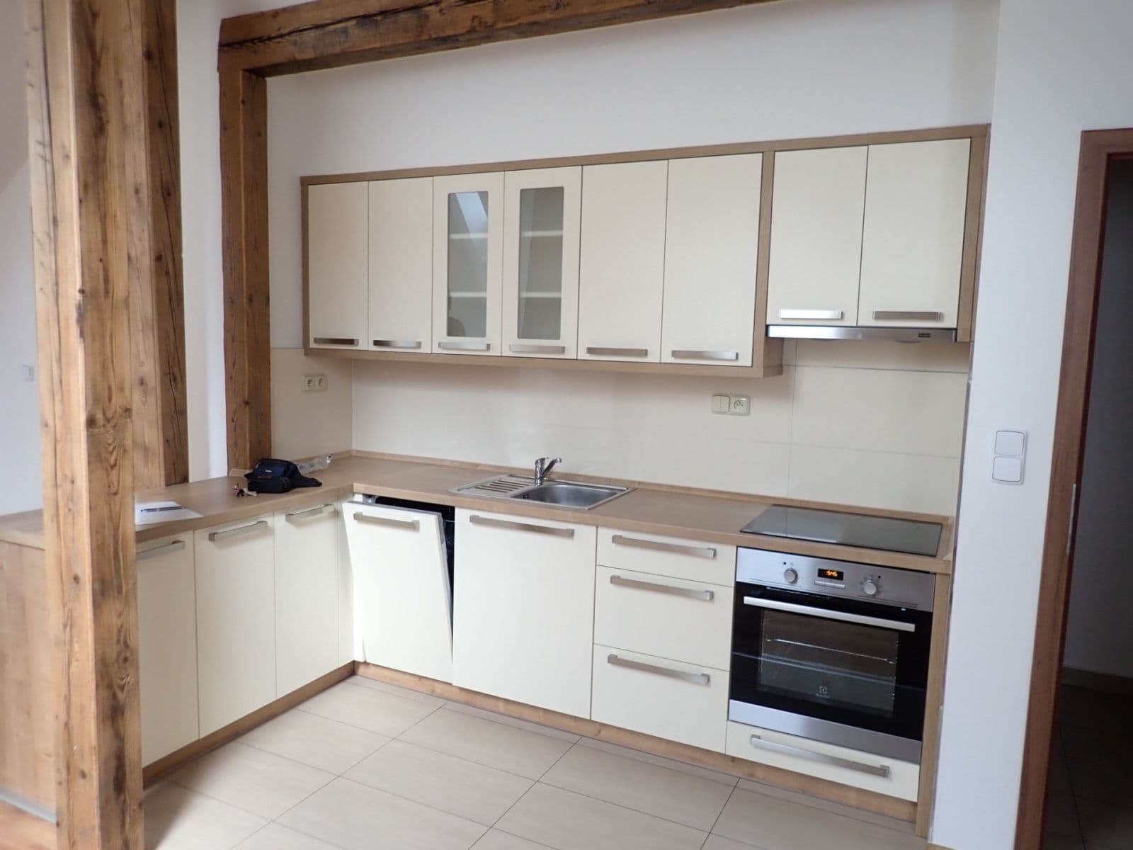 Pronájem bytu 3+kk 72 m², Brožíkova, Praha, Praha Pronájem bytu 3+kk 72 m², Brožíkova, Praha, Praha