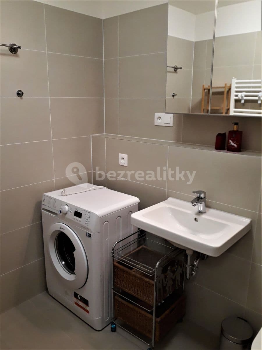 Pronájem bytu 1+kk 33 m², Miroslava Hajna, Praha, Praha Pronájem bytu 1+kk 33 m², Miroslava Hajna, Praha, Praha