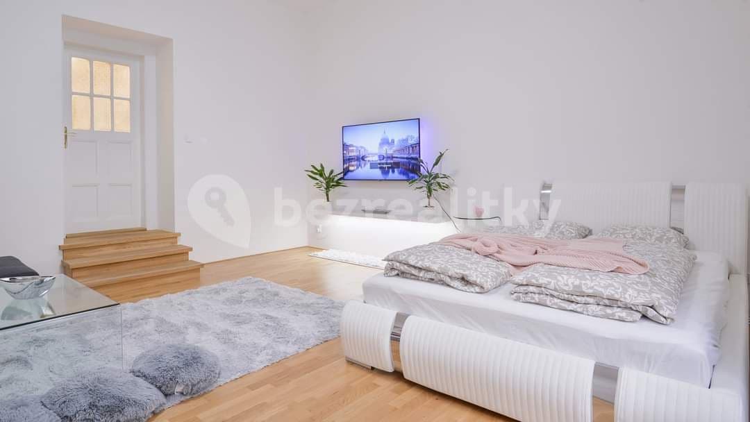 Pronájem bytu 2+1 74 m², Baranova, Praha, Praha Pronájem bytu 2+1 74 m², Baranova, Praha, Praha
