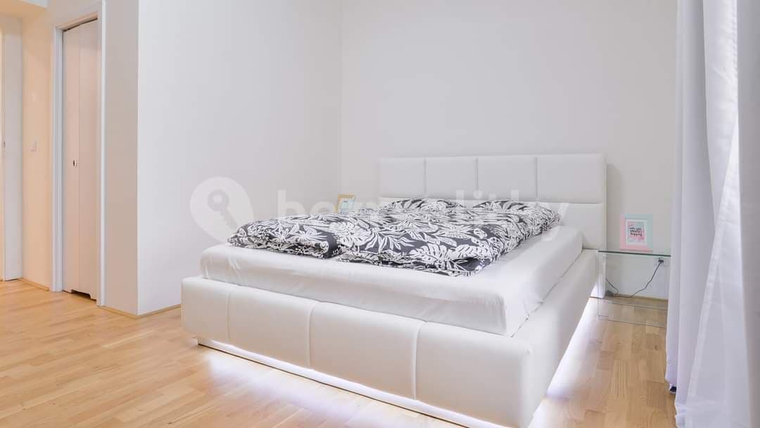 Pronájem bytu 2+1 74 m², Baranova, Praha, Praha Pronájem bytu 2+1 74 m², Baranova, Praha, Praha