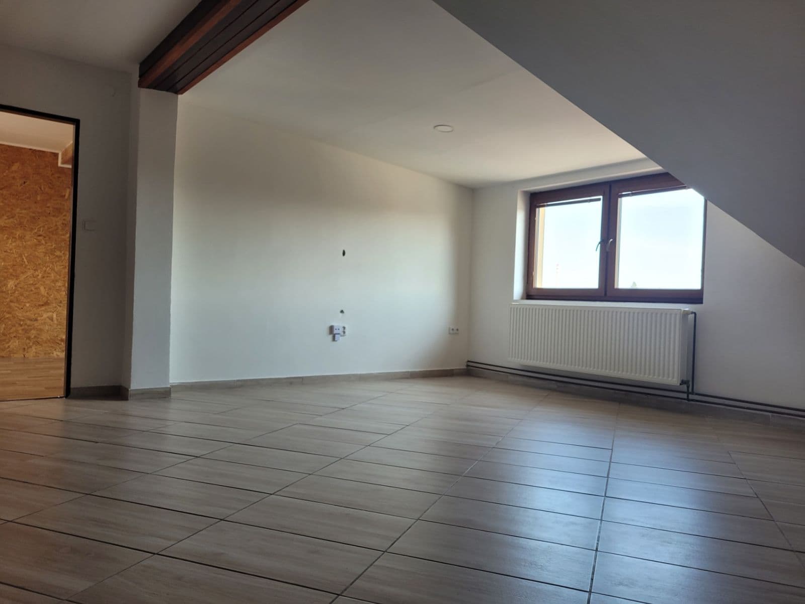 Pronájem bytu 3+1 116 m², U Borků, Kolín, Středočeský kraj Pronájem bytu 3+1 116 m², U Borků, Kolín, Středočeský kraj