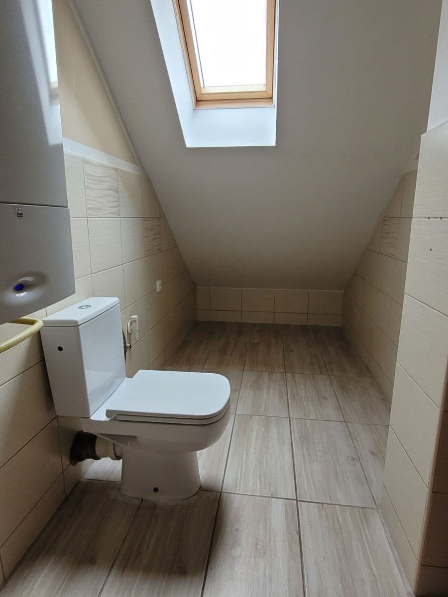 Pronájem bytu 3+1 116 m², U Borků, Kolín, Středočeský kraj Pronájem bytu 3+1 116 m², U Borků, Kolín, Středočeský kraj