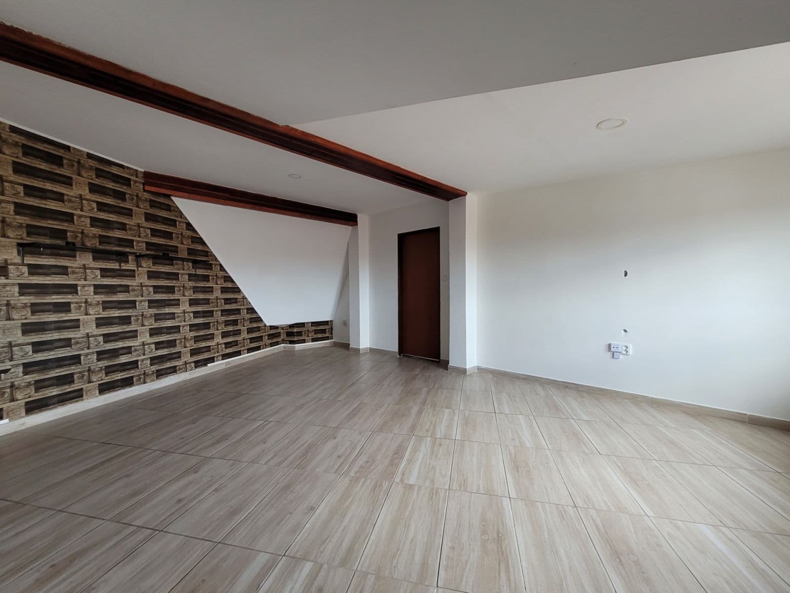 Pronájem bytu 3+1 116 m², U Borků, Kolín, Středočeský kraj Pronájem bytu 3+1 116 m², U Borků, Kolín, Středočeský kraj