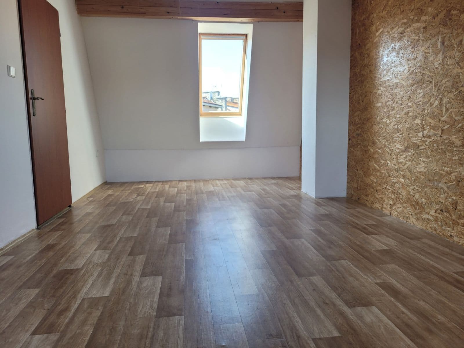 Pronájem bytu 3+1 116 m², U Borků, Kolín, Středočeský kraj Pronájem bytu 3+1 116 m², U Borků, Kolín, Středočeský kraj