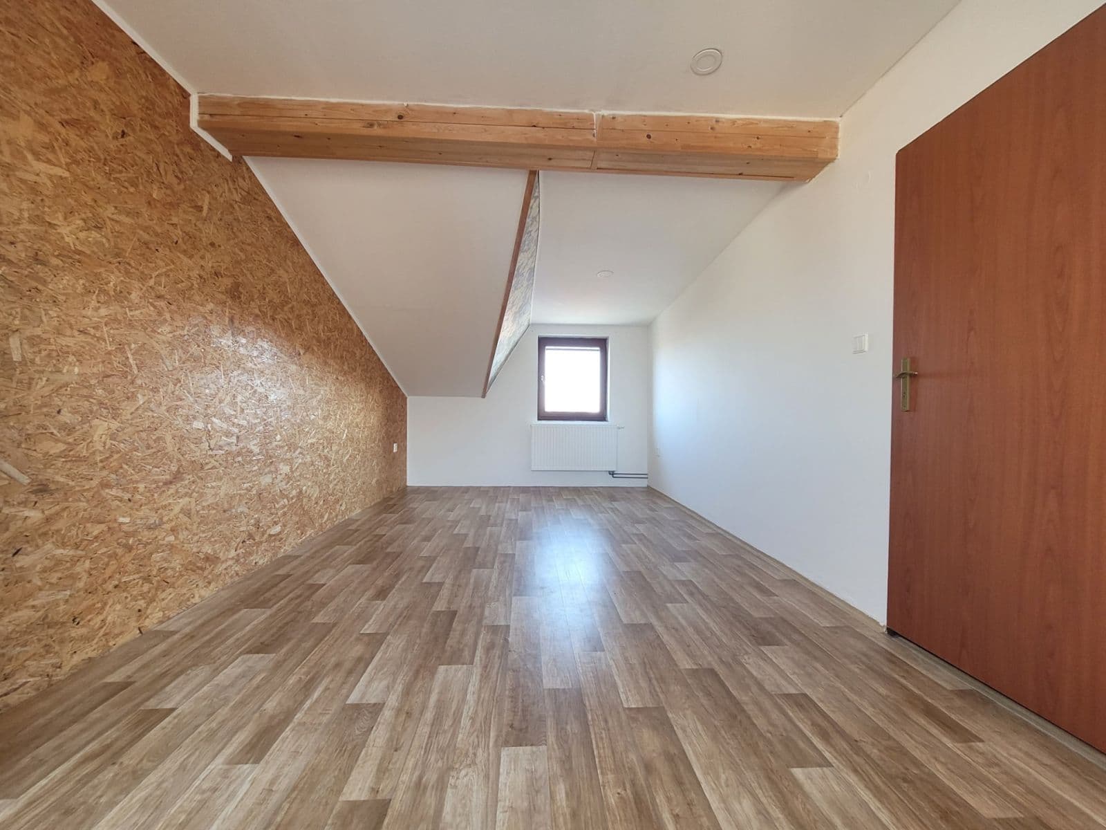 Pronájem bytu 3+1 116 m², U Borků, Kolín, Středočeský kraj Pronájem bytu 3+1 116 m², U Borků, Kolín, Středočeský kraj