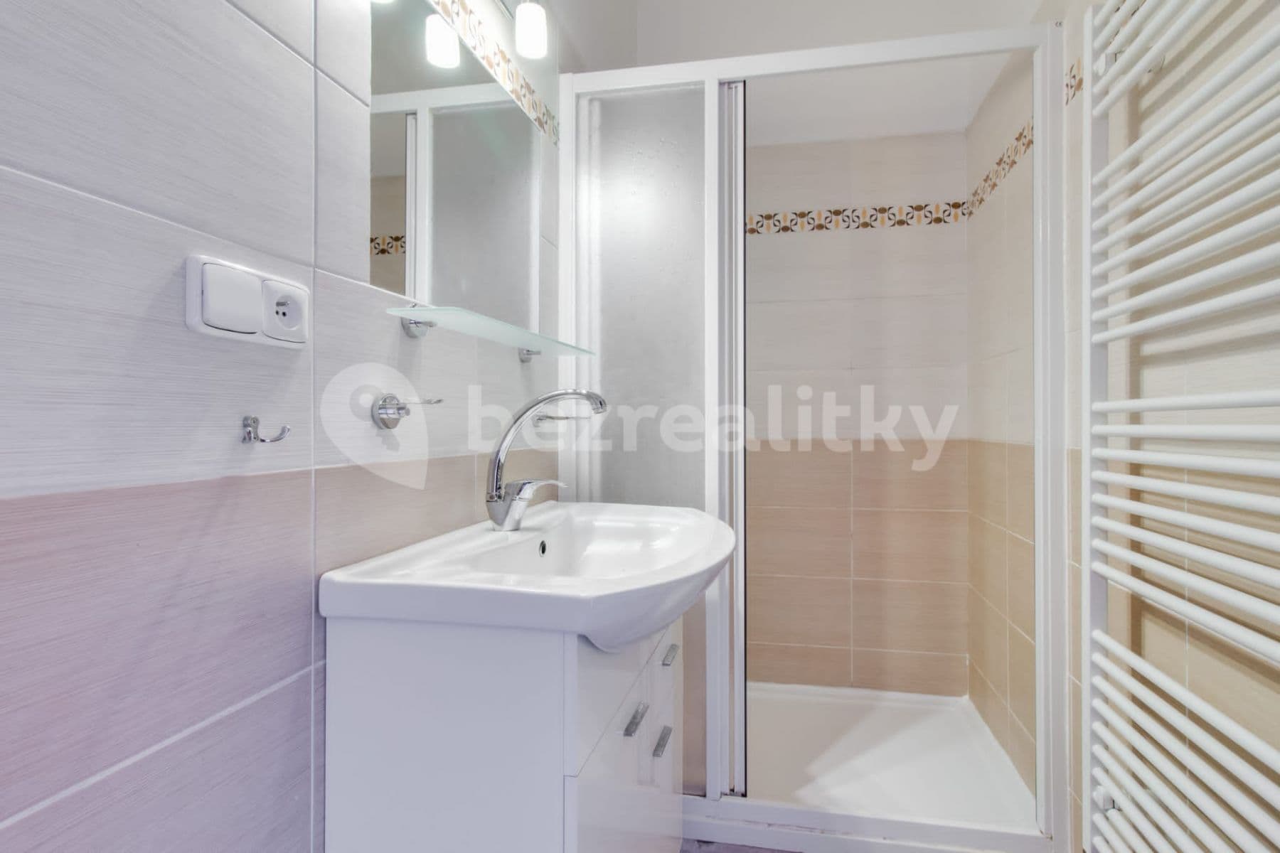 Pronájem bytu 1+1 54 m², U Kavalírky, Praha, Praha Pronájem bytu 1+1 54 m², U Kavalírky, Praha, Praha