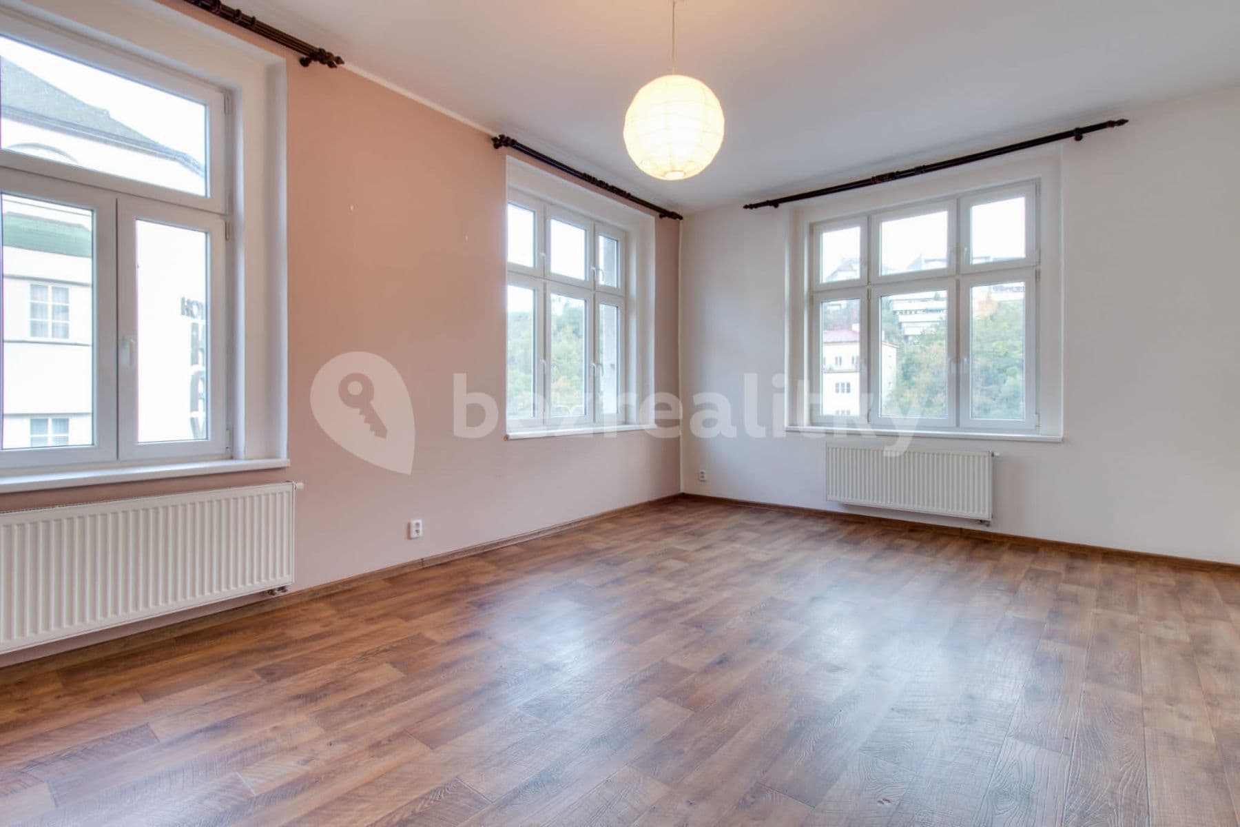 Pronájem bytu 1+1 54 m², U Kavalírky, Praha, Praha Pronájem bytu 1+1 54 m², U Kavalírky, Praha, Praha