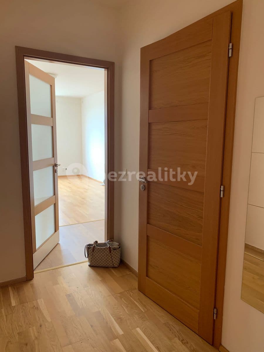 Pronájem bytu 1+kk 38 m², Freyova, Praha, Praha Pronájem bytu 1+kk 38 m², Freyova, Praha, Praha