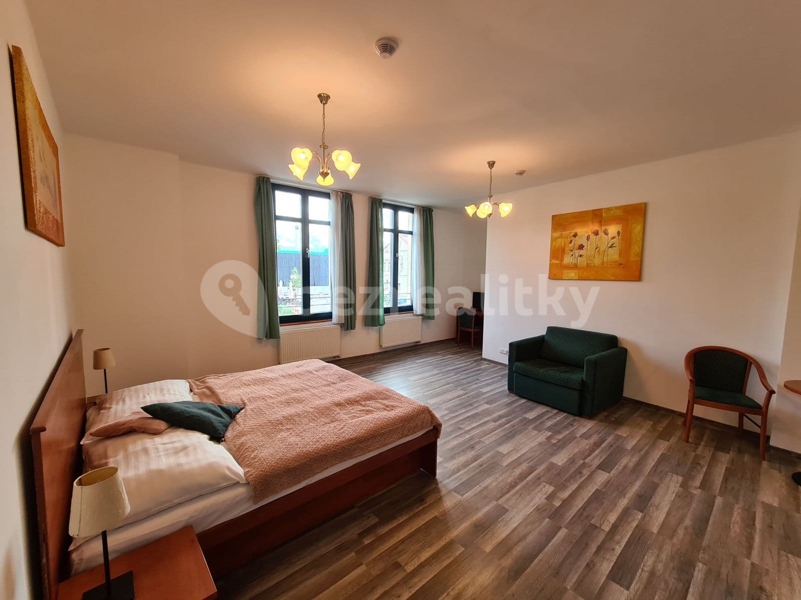 Pronájem bytu 1+kk 55 m², Masarykovo náměstí, Brandýs nad Labem-Stará Boleslav, Středočeský kraj Pronájem bytu 1+kk 55 m², Masarykovo náměstí, Brandýs nad Labem-Stará Boleslav, Středočeský kraj