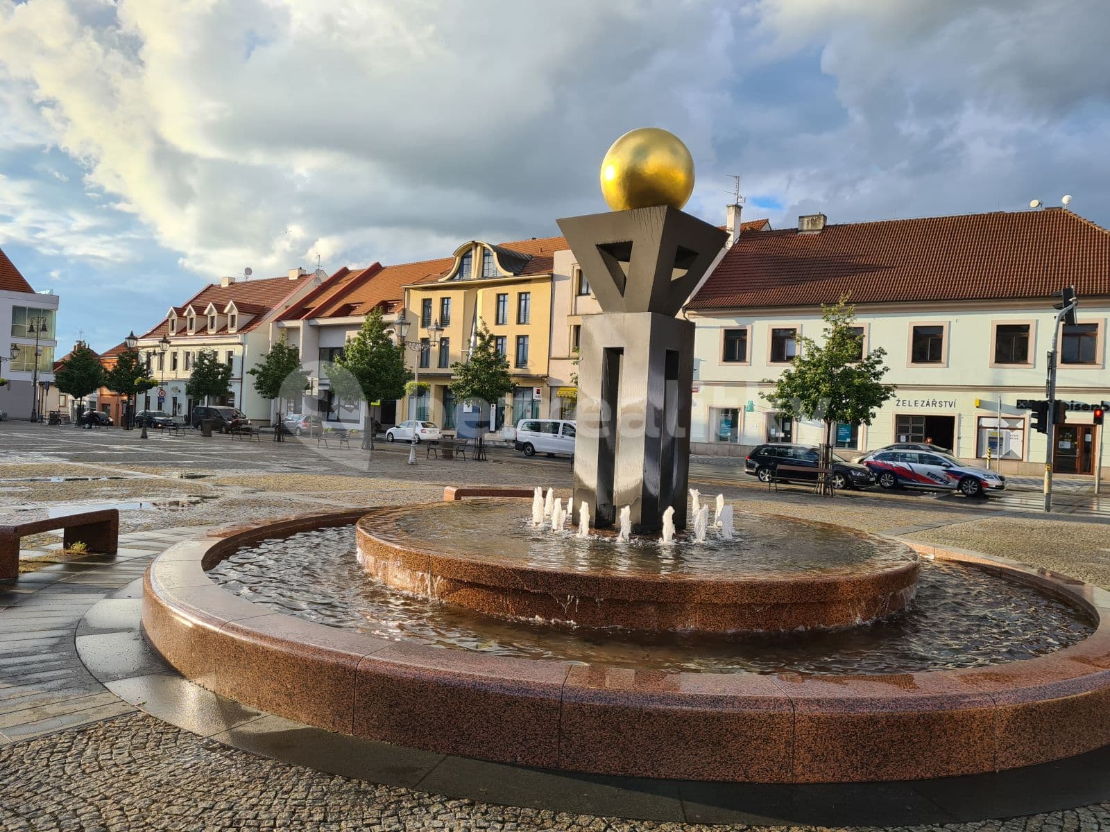Pronájem bytu 1+kk 55 m², Masarykovo náměstí, Brandýs nad Labem-Stará Boleslav, Středočeský kraj Pronájem bytu 1+kk 55 m², Masarykovo náměstí, Brandýs nad Labem-Stará Boleslav, Středočeský kraj