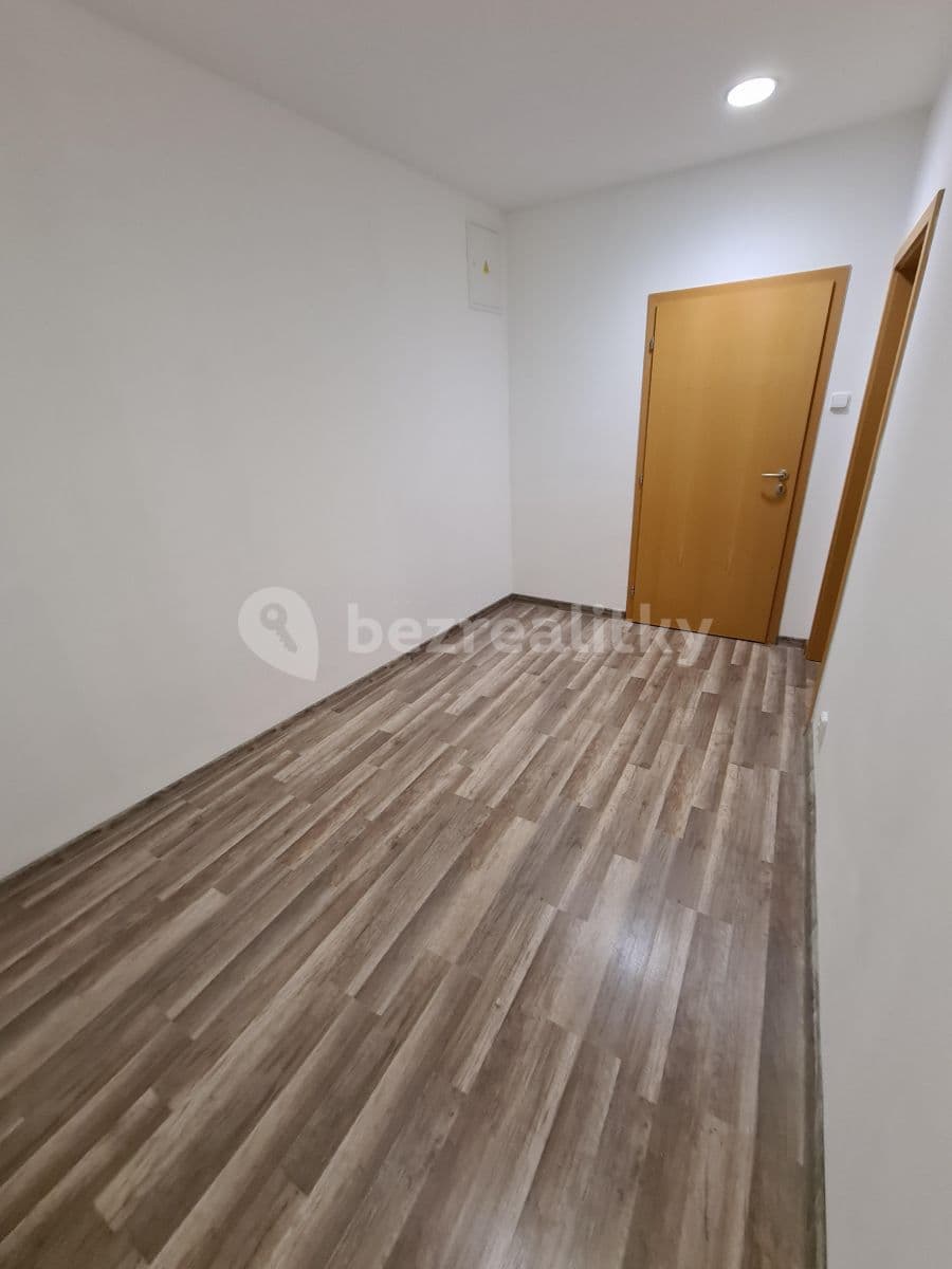 Pronájem bytu 1+kk 55 m², Masarykovo náměstí, Brandýs nad Labem-Stará Boleslav, Středočeský kraj Pronájem bytu 1+kk 55 m², Masarykovo náměstí, Brandýs nad Labem-Stará Boleslav, Středočeský kraj
