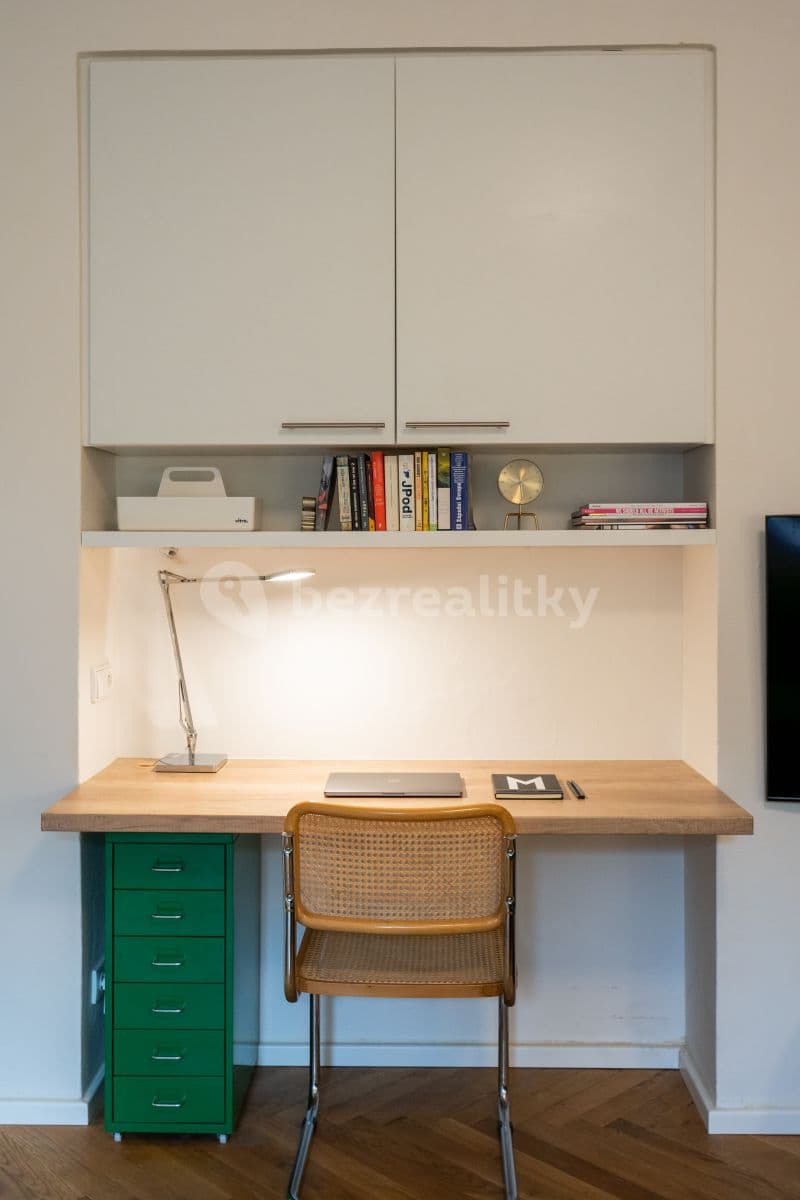 Pronájem bytu 2+kk 40 m², Heleny Malířové, Praha, Praha Pronájem bytu 2+kk 40 m², Heleny Malířové, Praha, Praha
