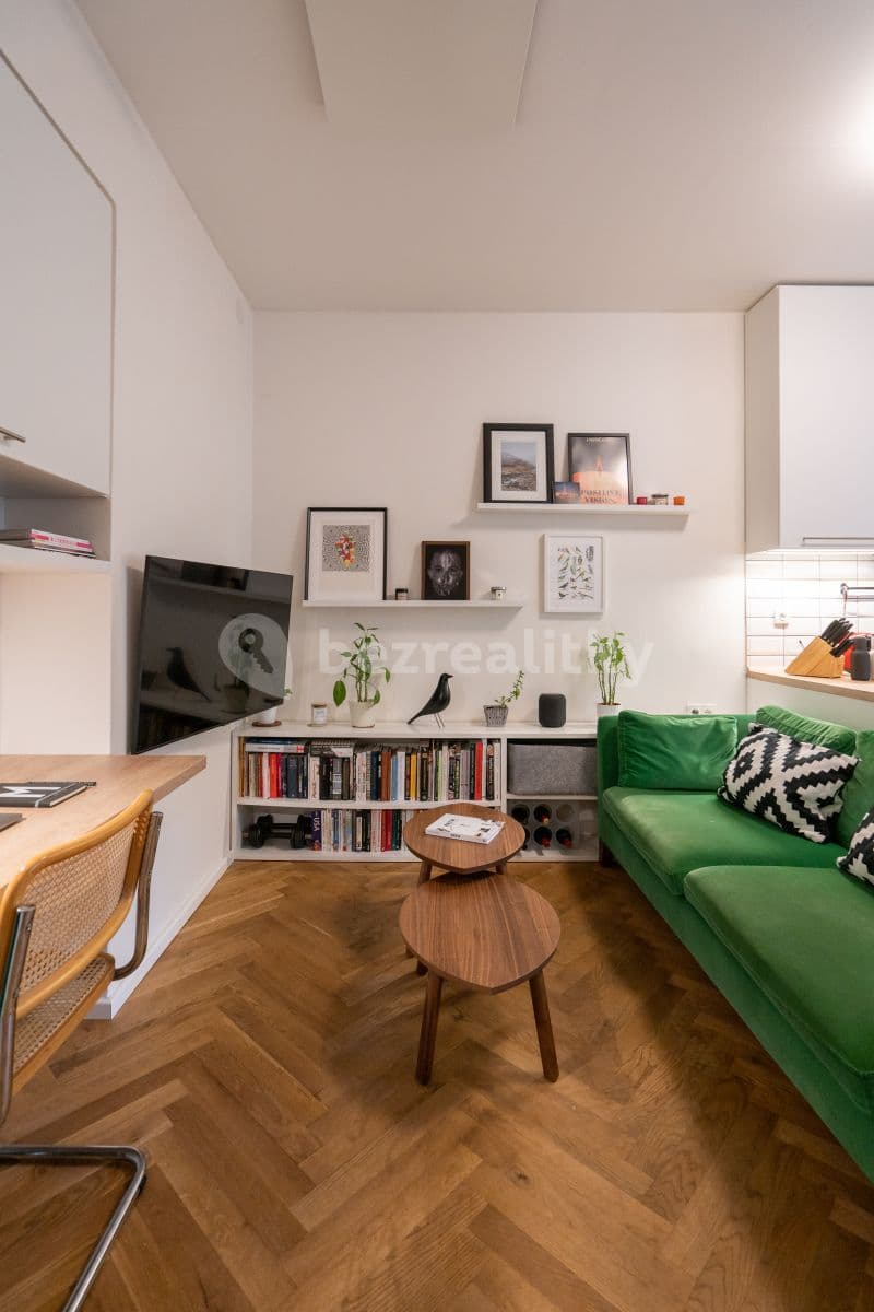 Pronájem bytu 2+kk 40 m², Heleny Malířové, Praha, Praha Pronájem bytu 2+kk 40 m², Heleny Malířové, Praha, Praha