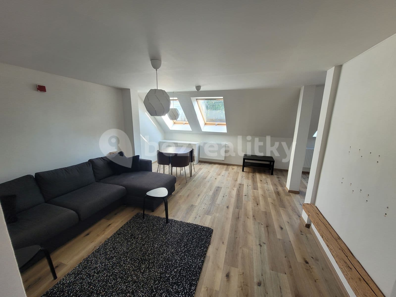 Pronájem bytu 2+kk 56 m², Bezručova, Mikulov, Jihomoravský kraj Pronájem bytu 2+kk 56 m², Bezručova, Mikulov, Jihomoravský kraj