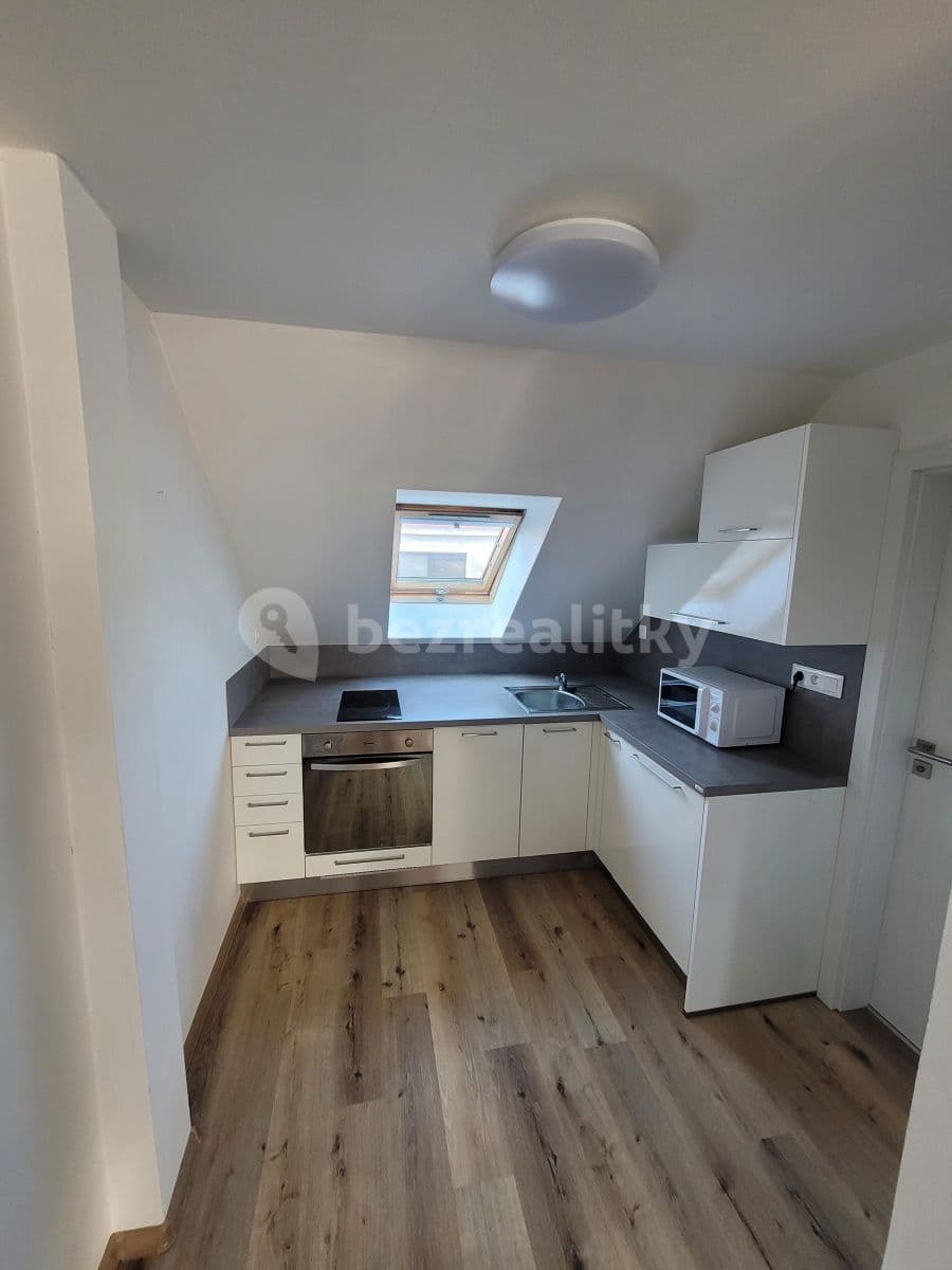 Pronájem bytu 2+kk 56 m², Bezručova, Mikulov, Jihomoravský kraj Pronájem bytu 2+kk 56 m², Bezručova, Mikulov, Jihomoravský kraj