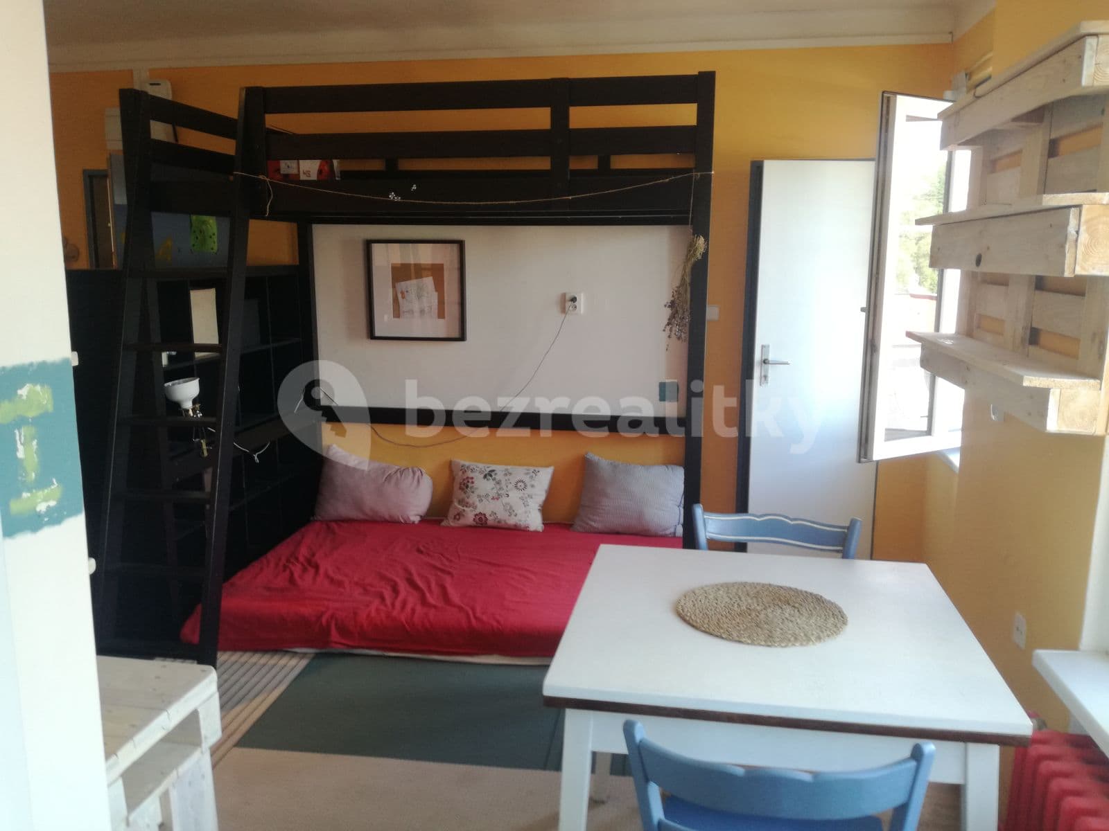 Pronájem bytu Garsoniéra 24 m², Palachova, Ústí nad Labem, Ústecký kraj Pronájem bytu Garsoniéra 24 m², Palachova, Ústí nad Labem, Ústecký kraj