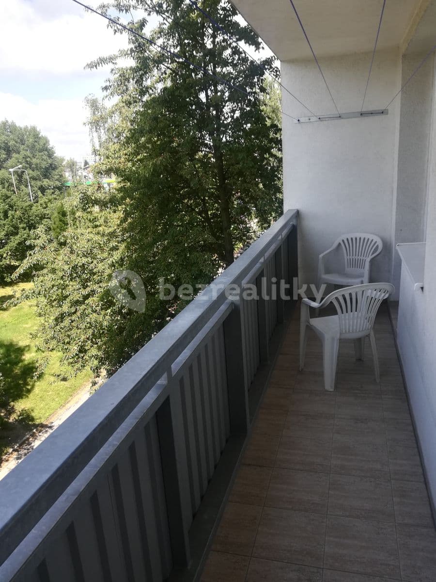 Pronájem bytu 3+1 74 m², Americká, Kladno, Středočeský kraj Pronájem bytu 3+1 74 m², Americká, Kladno, Středočeský kraj