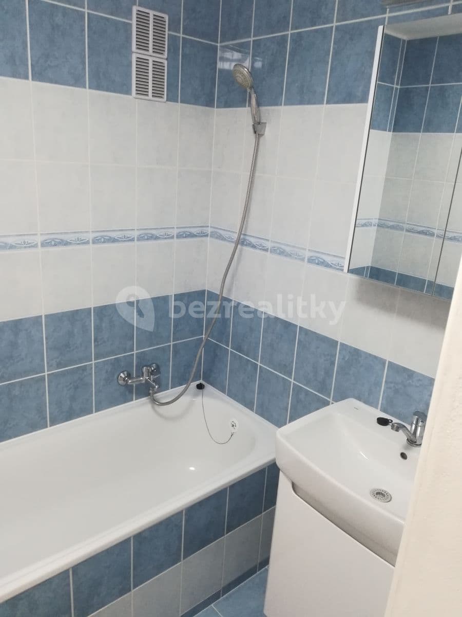 Pronájem bytu 3+1 74 m², Americká, Kladno, Středočeský kraj Pronájem bytu 3+1 74 m², Americká, Kladno, Středočeský kraj