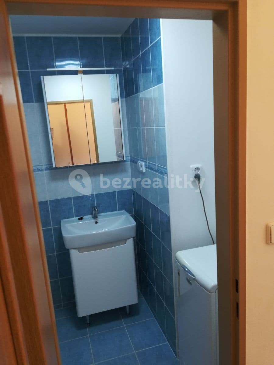 Pronájem bytu 3+1 74 m², Americká, Kladno, Středočeský kraj Pronájem bytu 3+1 74 m², Americká, Kladno, Středočeský kraj