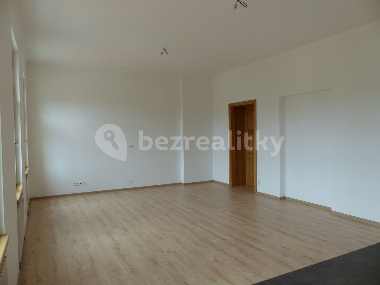 Pronájem bytu 2+kk 75 m², Ondřejská, Karlovy Vary, Karlovarský kraj Pronájem bytu 2+kk 75 m², Ondřejská, Karlovy Vary, Karlovarský kraj
