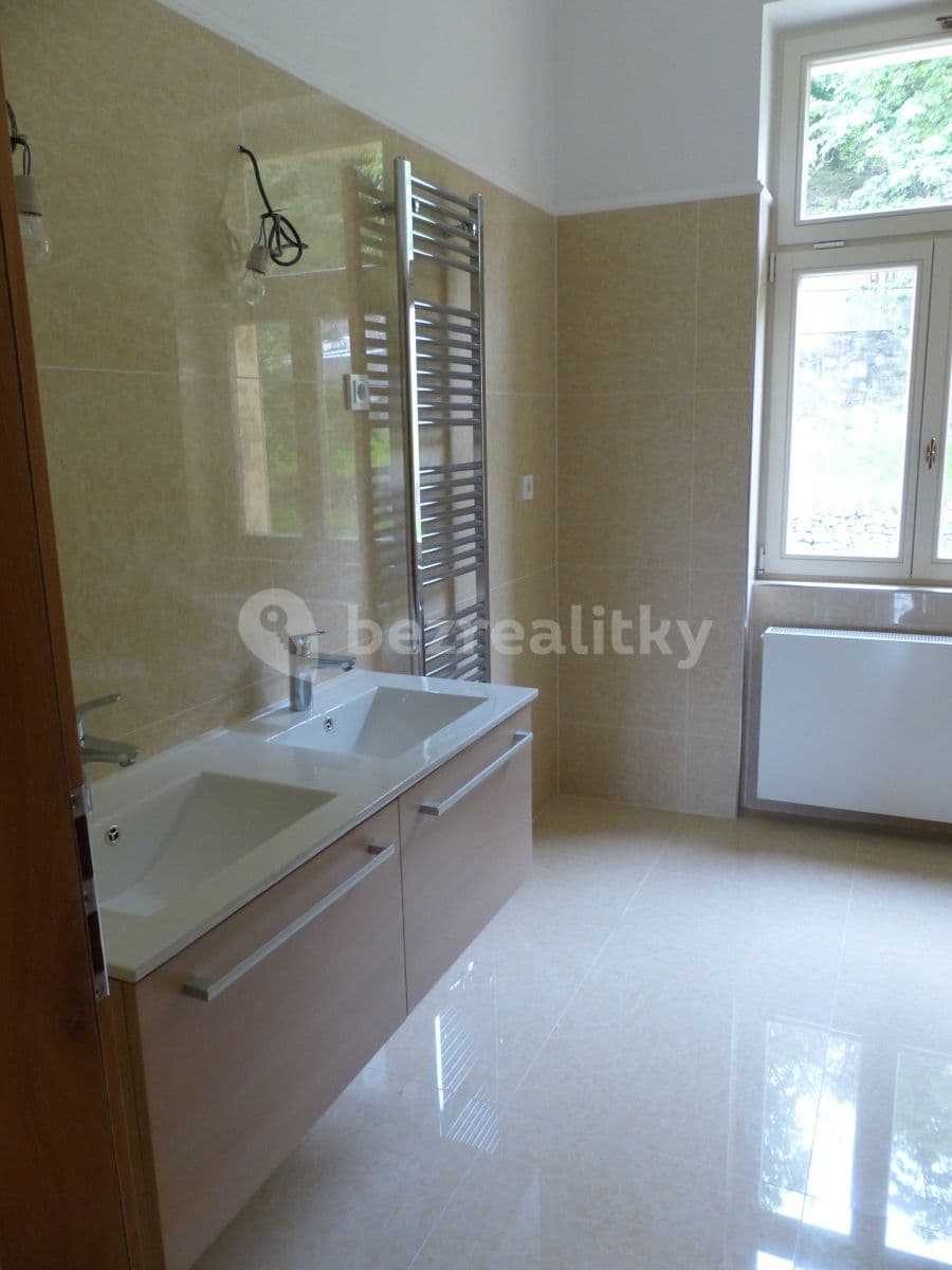 Pronájem bytu 2+kk 75 m², Ondřejská, Karlovy Vary, Karlovarský kraj Pronájem bytu 2+kk 75 m², Ondřejská, Karlovy Vary, Karlovarský kraj