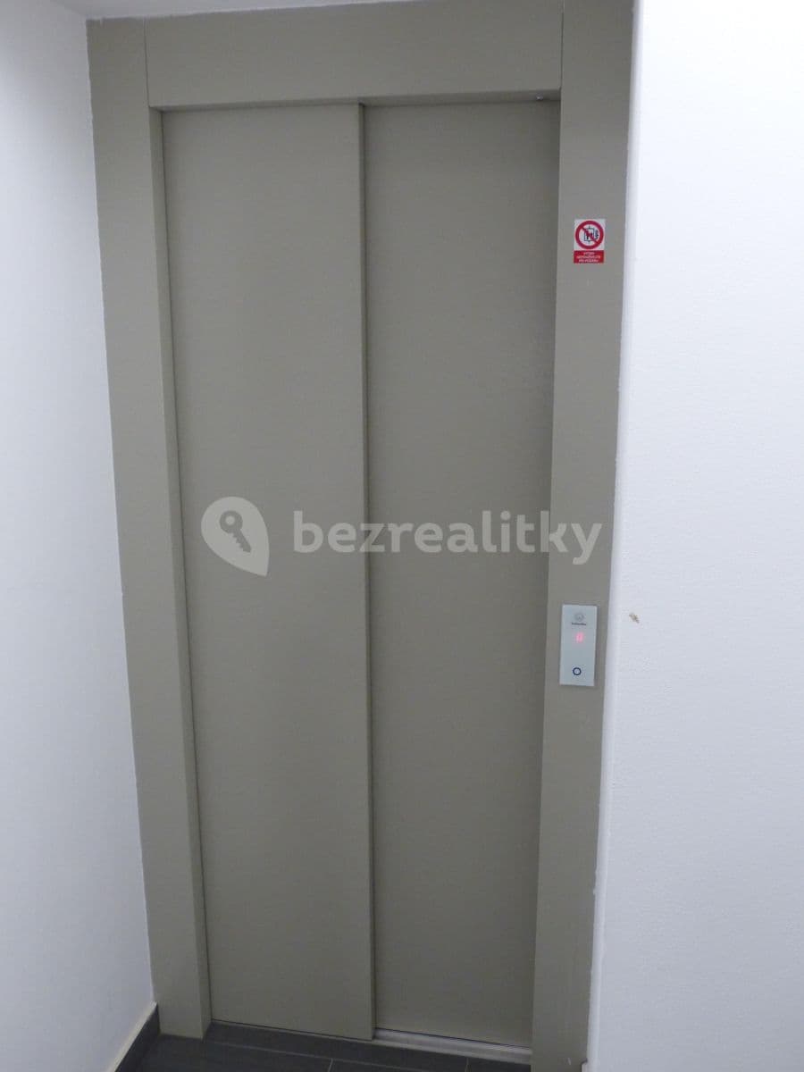 Pronájem bytu 2+kk 75 m², Ondřejská, Karlovy Vary, Karlovarský kraj Pronájem bytu 2+kk 75 m², Ondřejská, Karlovy Vary, Karlovarský kraj