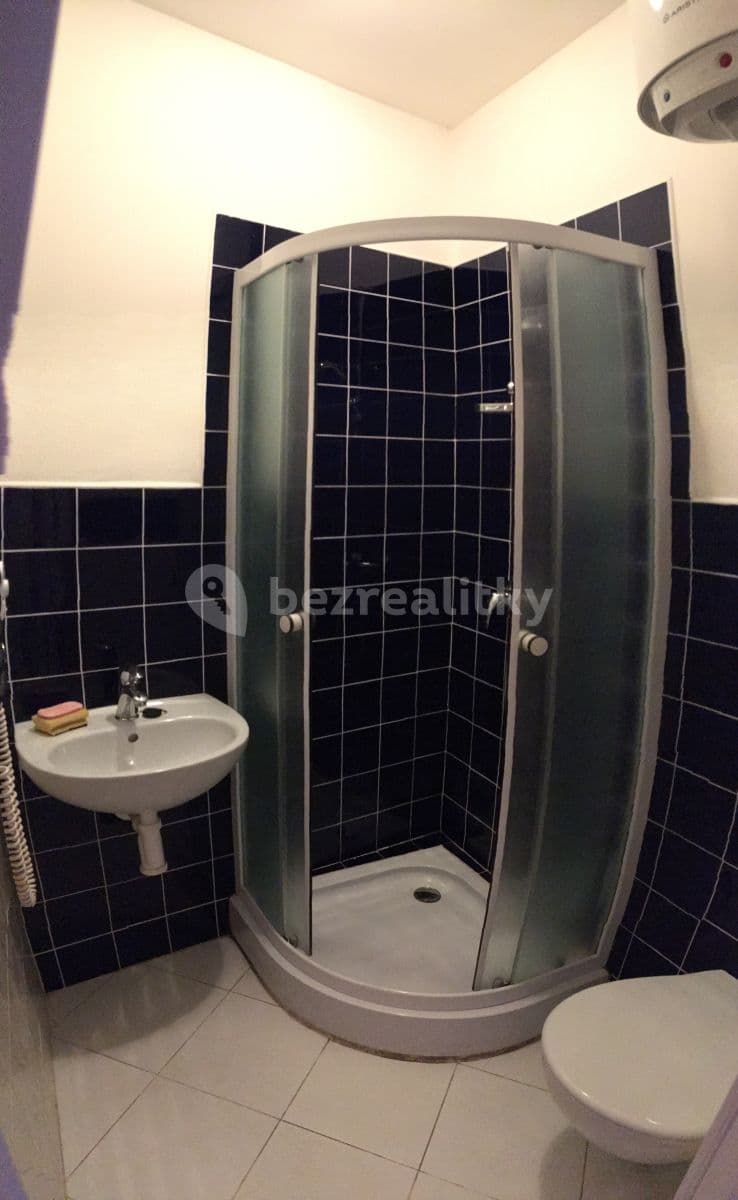 Pronájem bytu 2+kk 35 m², Emilie Floriánové, Jablonec nad Nisou, Liberecký kraj Pronájem bytu 2+kk 35 m², Emilie Floriánové, Jablonec nad Nisou, Liberecký kraj