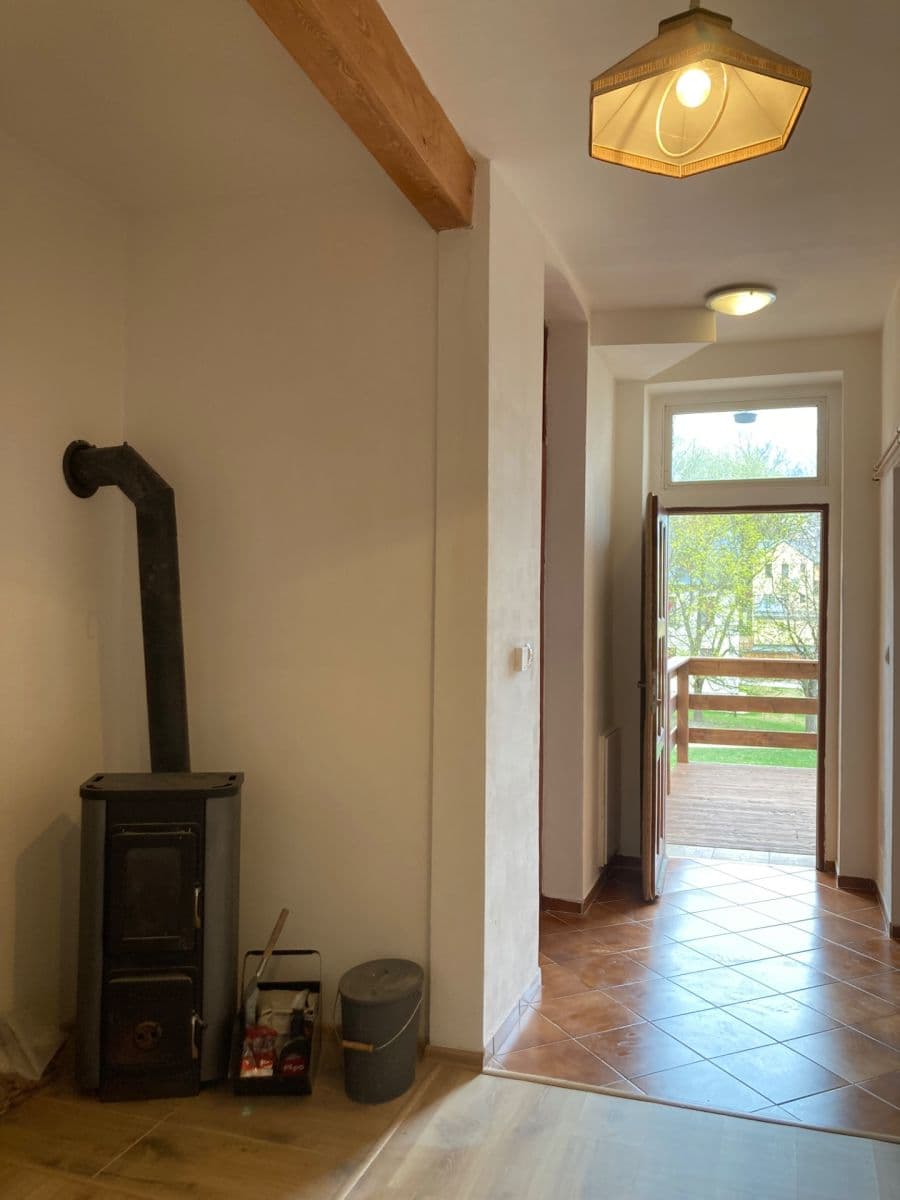 Pronájem bytu 2+kk 35 m², Emilie Floriánové, Jablonec nad Nisou, Liberecký kraj Pronájem bytu 2+kk 35 m², Emilie Floriánové, Jablonec nad Nisou, Liberecký kraj