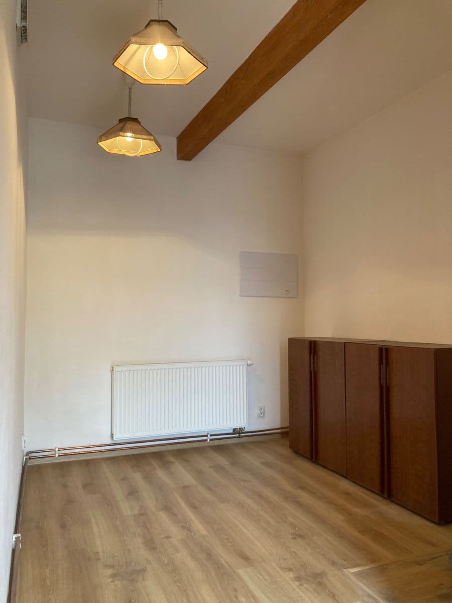 Pronájem bytu 2+kk 35 m², Emilie Floriánové, Jablonec nad Nisou, Liberecký kraj Pronájem bytu 2+kk 35 m², Emilie Floriánové, Jablonec nad Nisou, Liberecký kraj