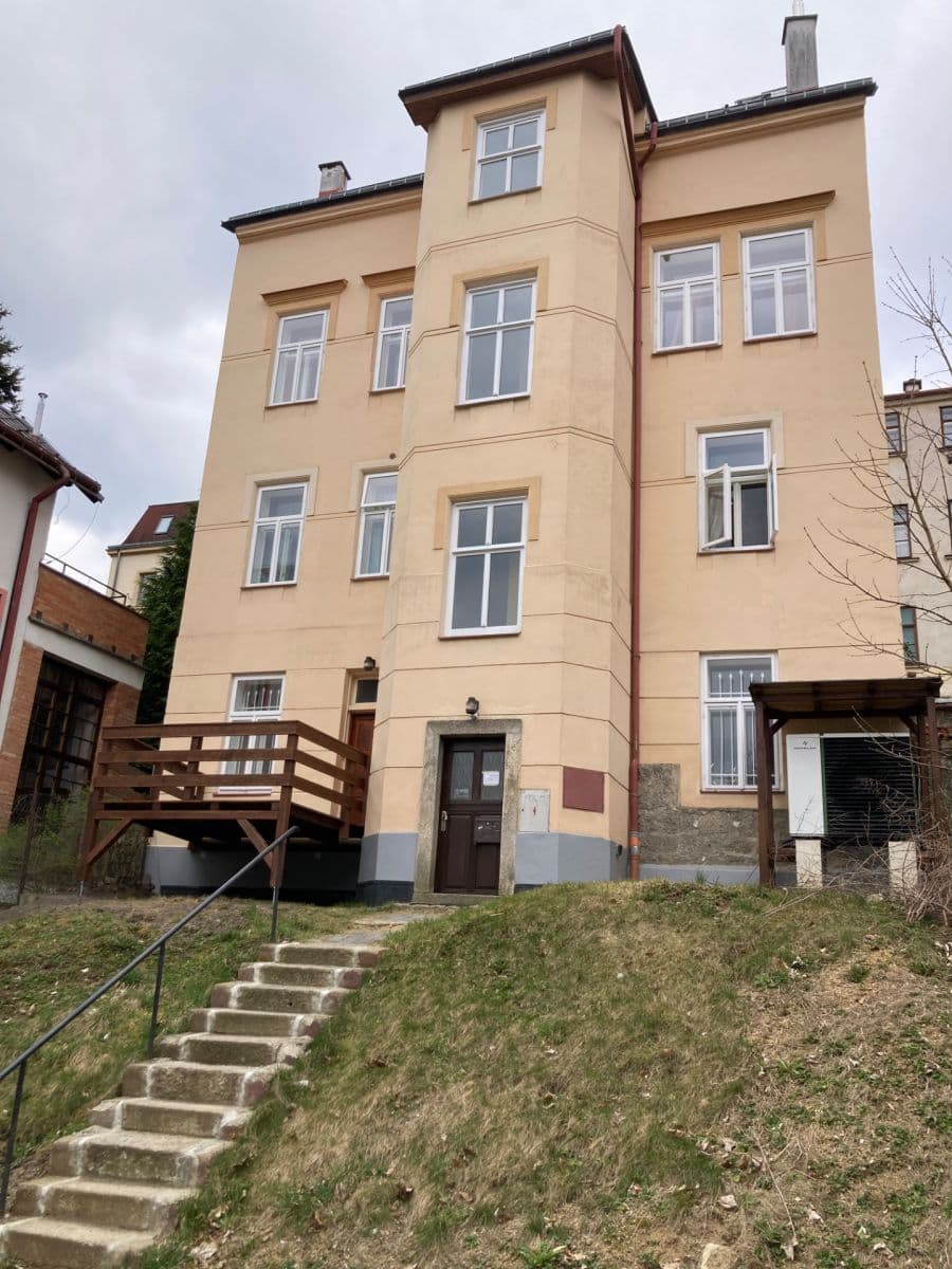 Pronájem bytu 2+kk 35 m², Emilie Floriánové, Jablonec nad Nisou, Liberecký kraj Pronájem bytu 2+kk 35 m², Emilie Floriánové, Jablonec nad Nisou, Liberecký kraj