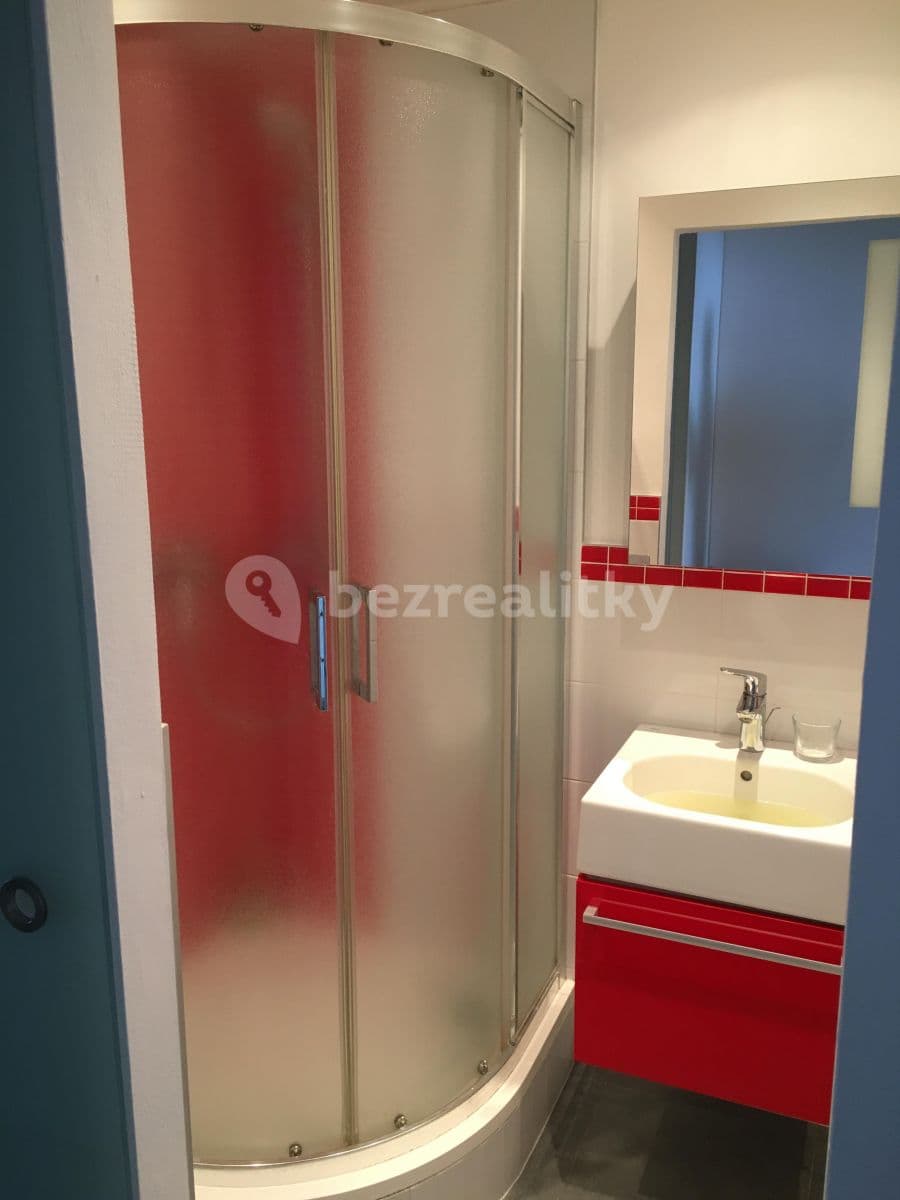 Pronájem bytu 3+1 78 m², náměstí Sítná, Kladno, Středočeský kraj Pronájem bytu 3+1 78 m², náměstí Sítná, Kladno, Středočeský kraj