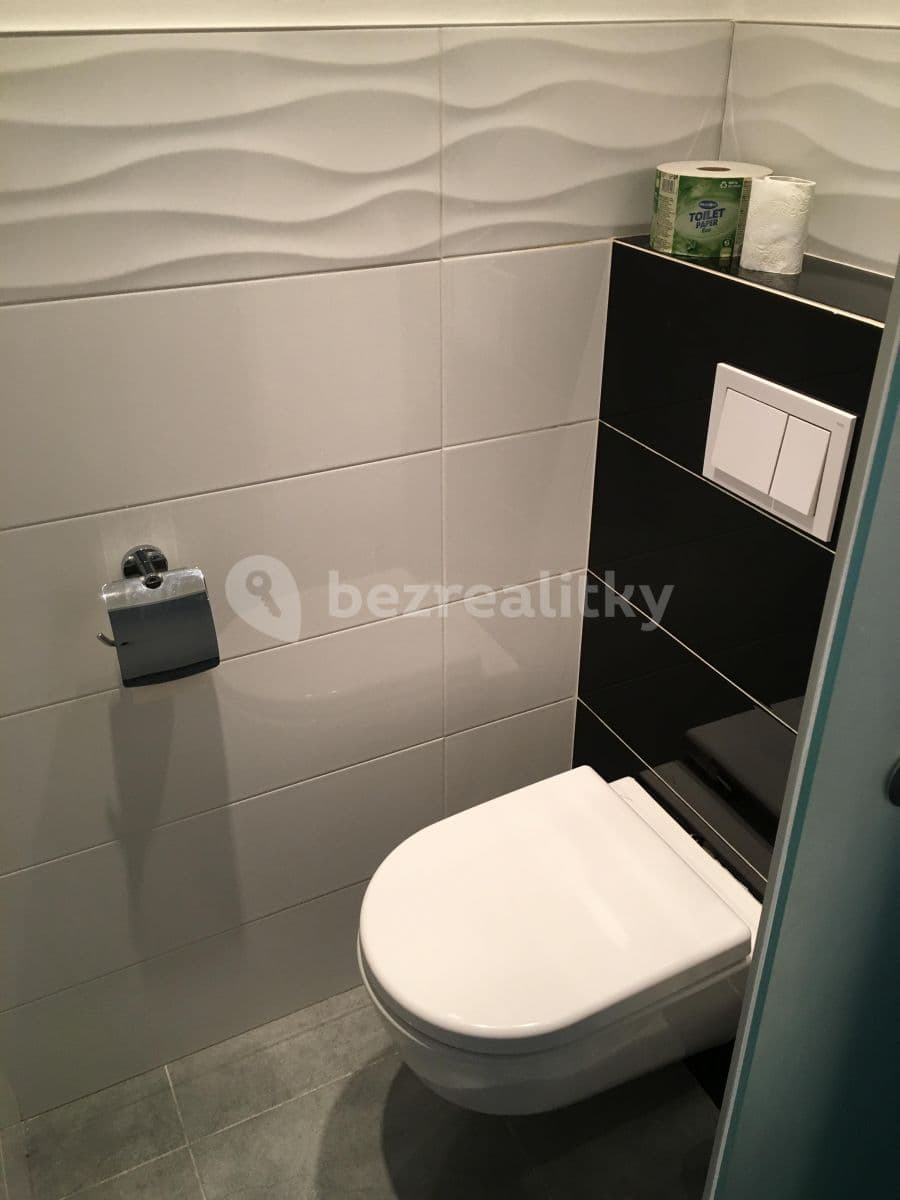 Pronájem bytu 3+1 78 m², náměstí Sítná, Kladno, Středočeský kraj Pronájem bytu 3+1 78 m², náměstí Sítná, Kladno, Středočeský kraj