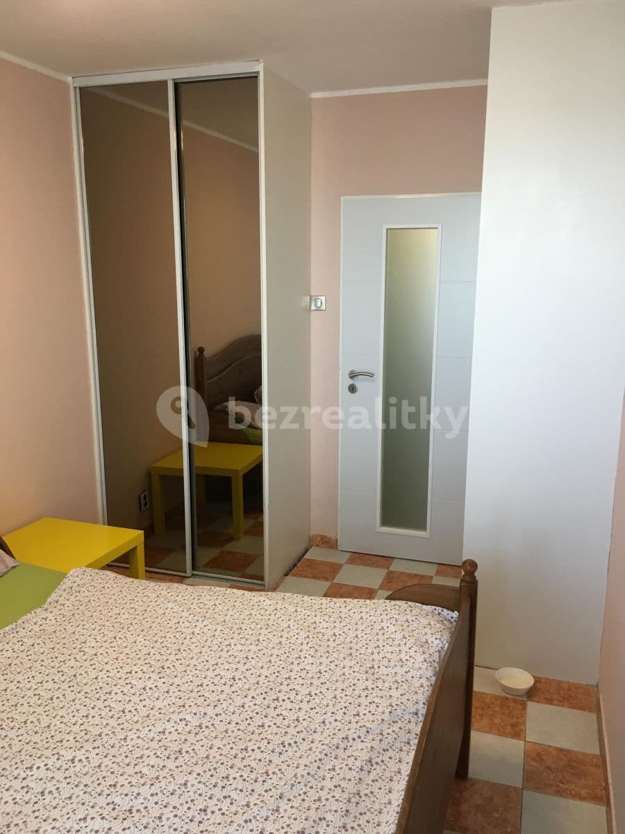 Pronájem bytu 3+1 78 m², náměstí Sítná, Kladno, Středočeský kraj Pronájem bytu 3+1 78 m², náměstí Sítná, Kladno, Středočeský kraj