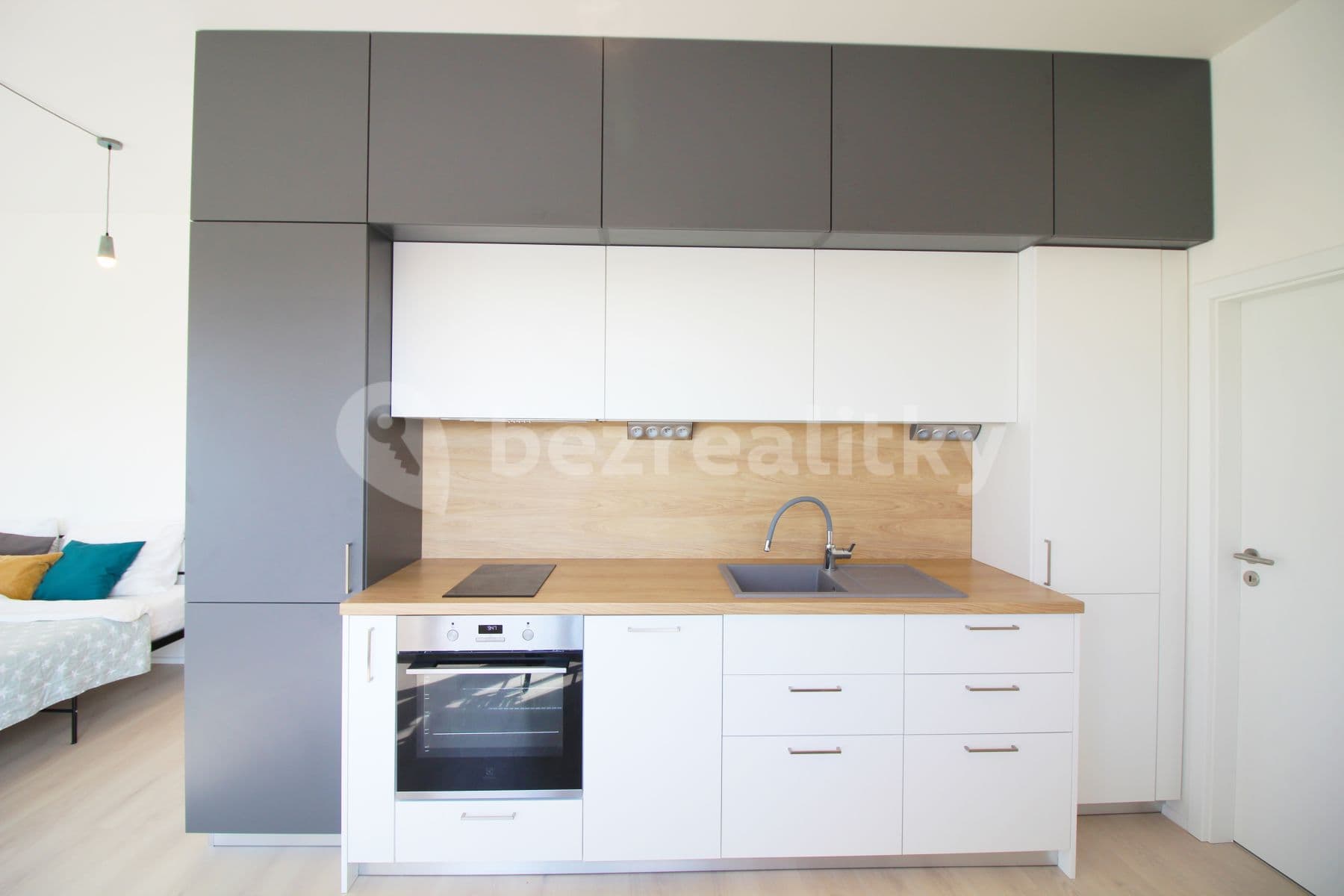 Pronájem bytu 1+kk 37 m², Jeronýmova, Brno, Jihomoravský kraj Pronájem bytu 1+kk 37 m², Jeronýmova, Brno, Jihomoravský kraj