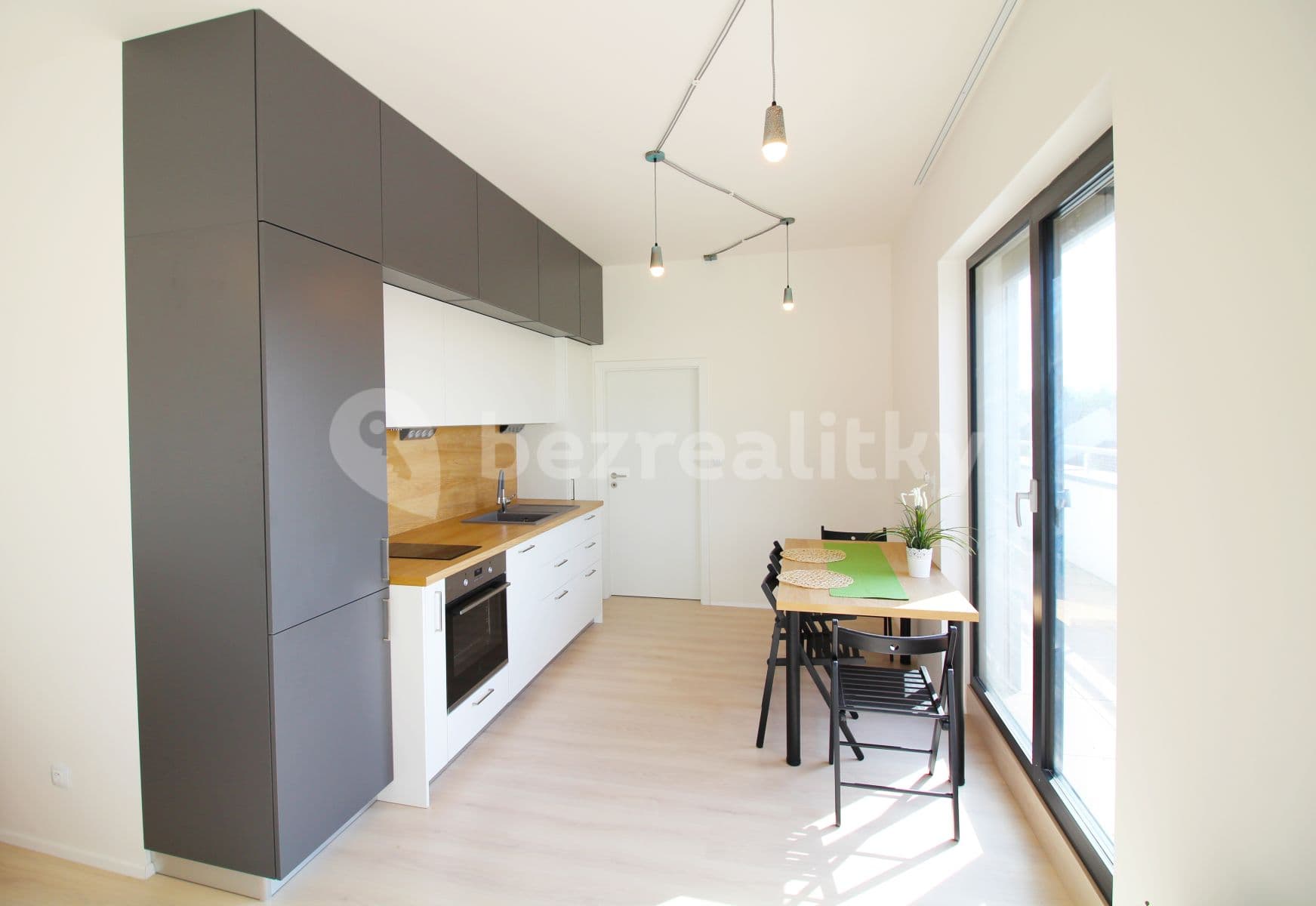 Pronájem bytu 1+kk 37 m², Jeronýmova, Brno, Jihomoravský kraj Pronájem bytu 1+kk 37 m², Jeronýmova, Brno, Jihomoravský kraj