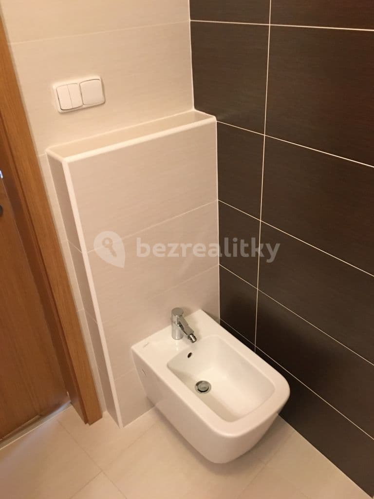 Pronájem bytu 3+kk 73 m², Strojnická, Praha, Praha Pronájem bytu 3+kk 73 m², Strojnická, Praha, Praha