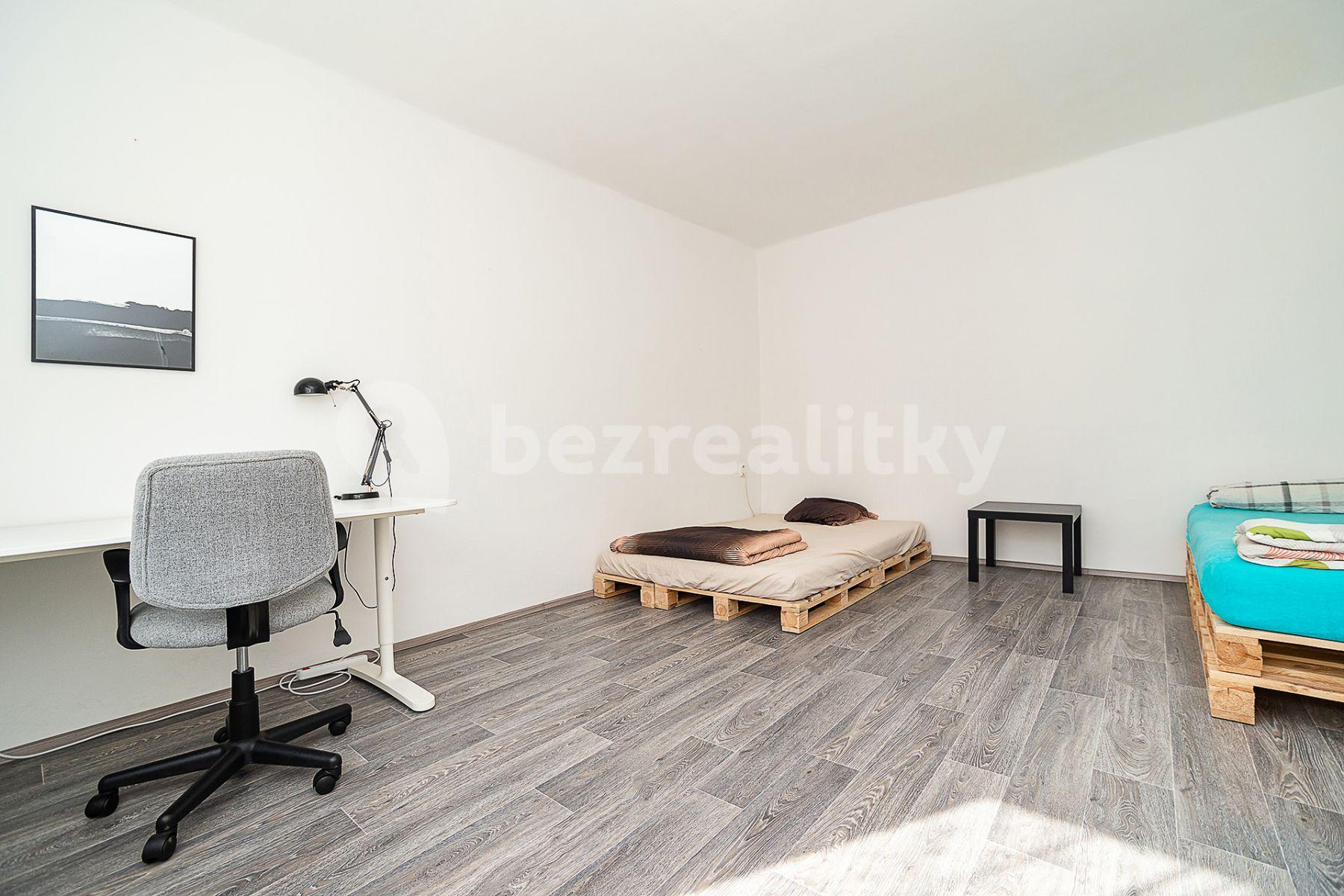 Pronájem bytu 2+1 59 m², V Olšinách, Praha, Praha